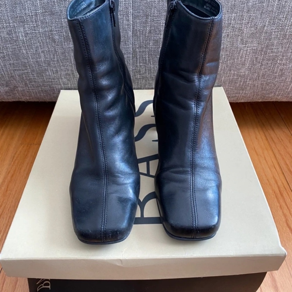 Bass Classic Black Ankle Booties